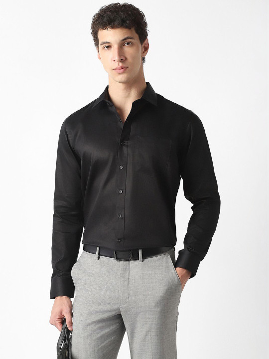 Van Heusen Men Black Solid Full Sleeves Formal Shirts
