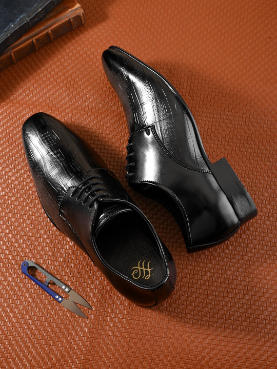 House of Pataudi Men Textured Pointed Toe Formal Derbys