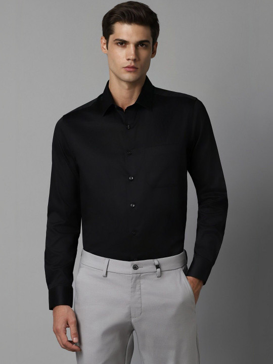 Louis Philippe Men Black Solid Full Sleeves Formal Shirts