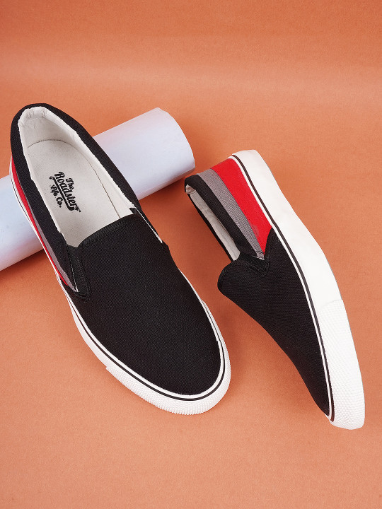 Roadster The Lifestyle Co. Women Solid Regular Round Toe Sneakers