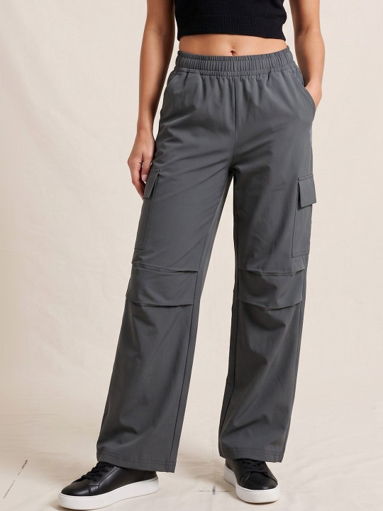 Wineberry Women Regular Fit Cargos