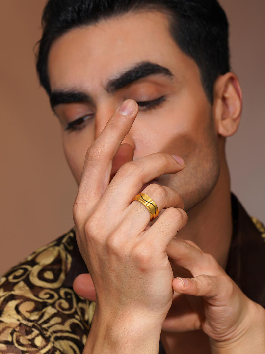 AANURA Men 18k Gold-Plated Anti-Tarnish & Water-Proof Stainless Steel Band Ring