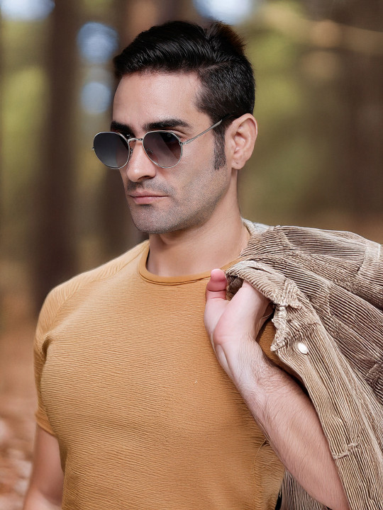 HASHTAG EYEWEAR Men Oval Sunglasses with Polarised and UV Protected Lens ICE-S2332-C2