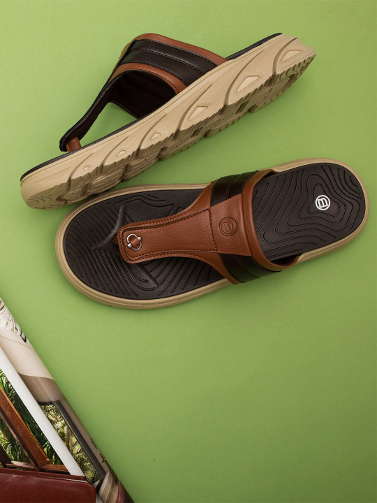 Big Fox Men Tan & Black Printed Slip-on Sandals