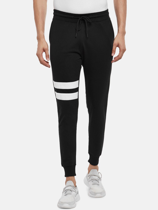 People Men Black Solid Slim-Fit Joggers