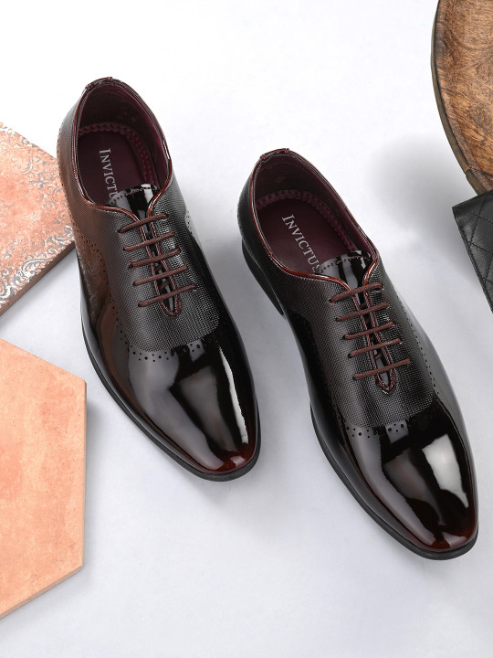 INVICTUS Men Solid Formal Derbys