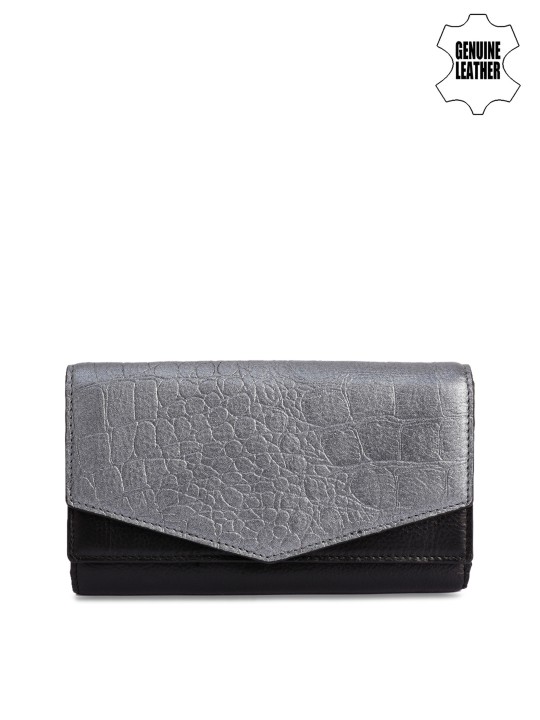 Women Black & Grey Colourblocked Two Fold Leather Wallet