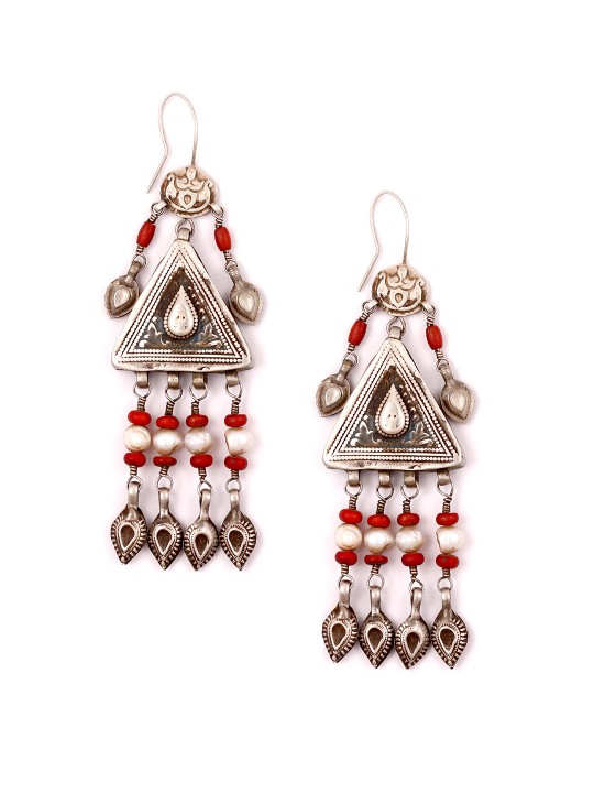 Silver-Toned & Beige Geometric Drop Earrings