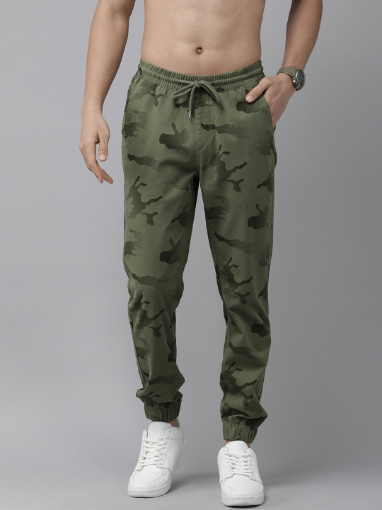 Roadster The Lifestyle Co. Men Camouflage Printed Pleated Joggers