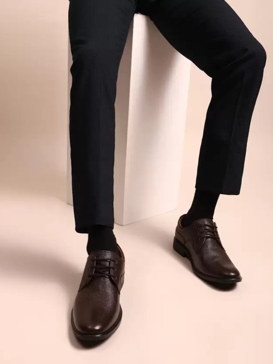 Red Chief Men Textured Leather Formal Derbys