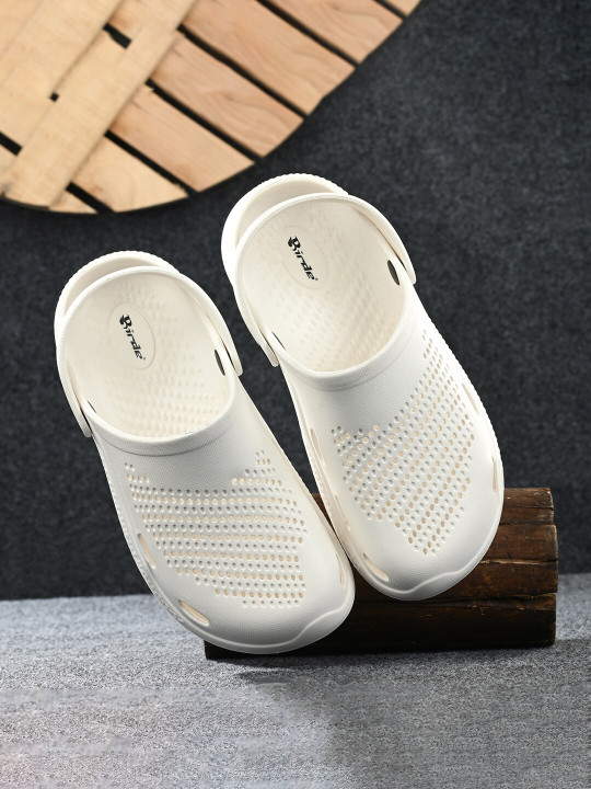 BIRDE Men Textured Round Toe Croslite Slip-On Clogs