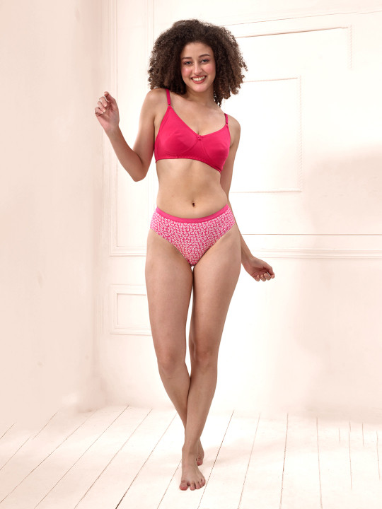 LYRA Premium Cotton Seamless Moulded Tshirt Bra with Adjustable Strap
