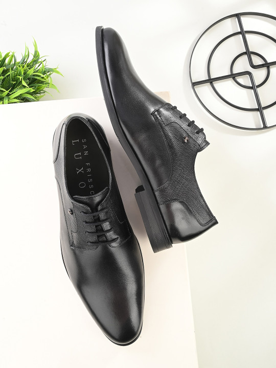 San Frissco Men Textured Genuine Leather Formal Derbys