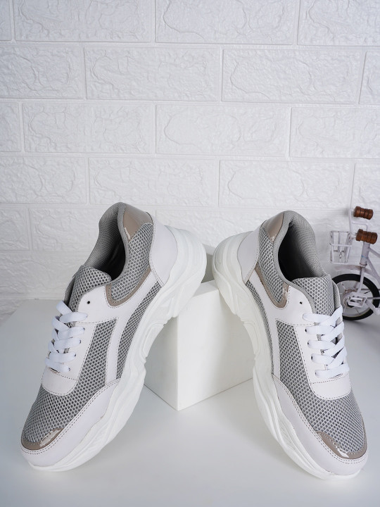 Carlton London sports Women Colourblocked Lightweight Sneakers