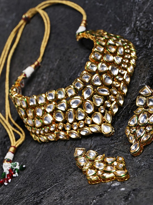 White 18k Gold-Plated Handcrafted Kundan Stone-Studded Jewellery Set