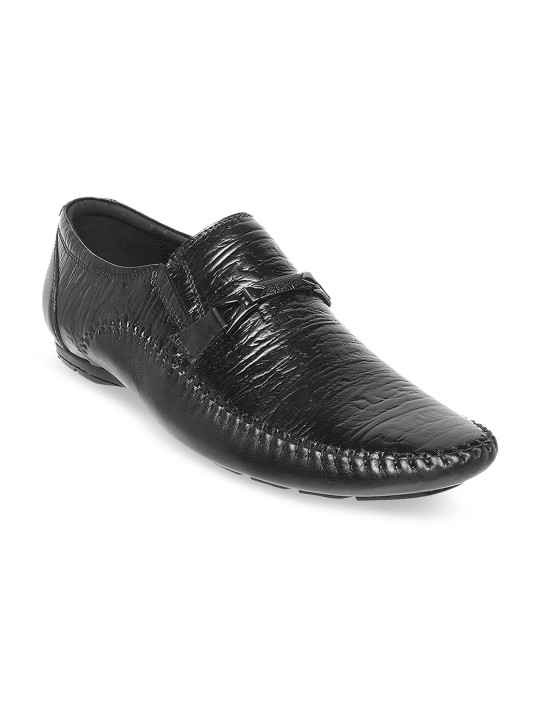 Mochi Men Textured Leather Formal Loafers