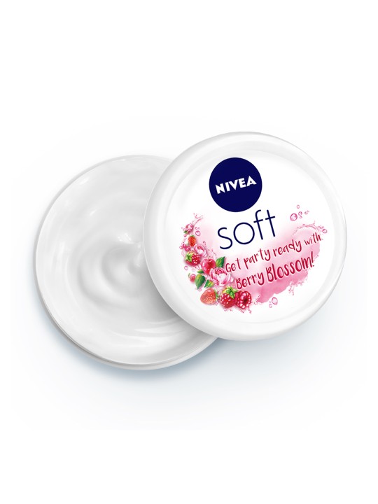 Nivea Soft Berry Blossom Light Moisturizer with Jojoba Oil & Vitamin E – 50ml