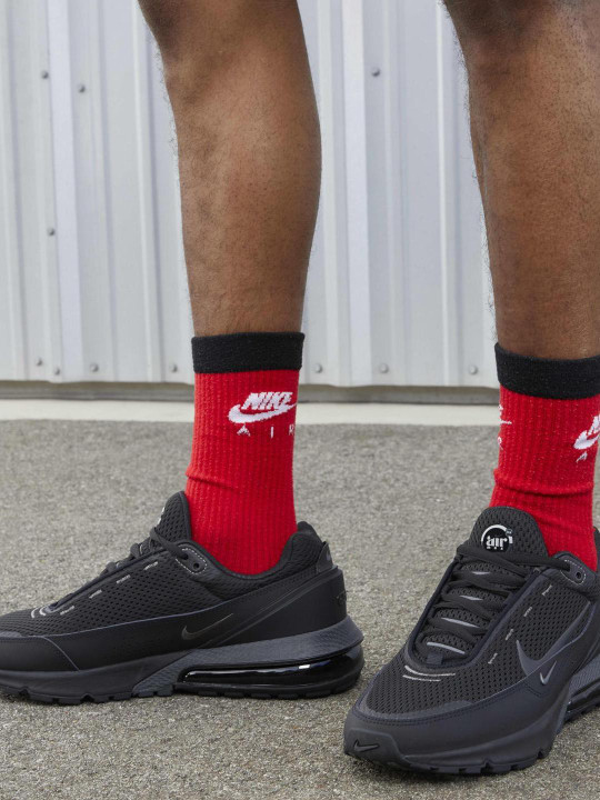 men nike air max pulse sneakers