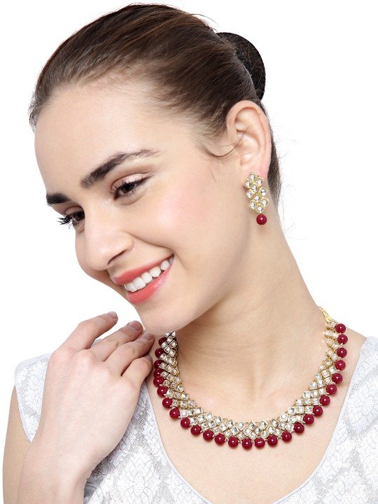 Gold-Toned & Red Stone-Studded Jewellery Set