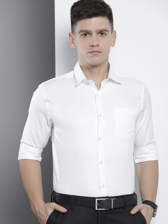 The Indian Garage Co. X Luxe Men Solid Slim Fit Opaque Formal Shirt