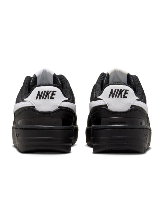 nike women gamma force sneakers