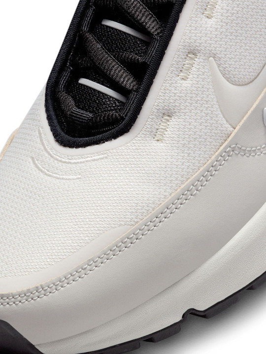 women nike air max pulse sneakers