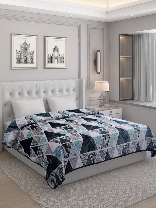 Monte Carlo Blue & White Geometric Printed AC Room 300 GSM Double Bed Blanket