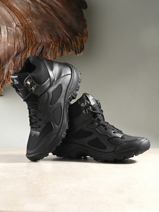Leo's Fitness Shoes Men Textured Mid-Top Trekking Shoes