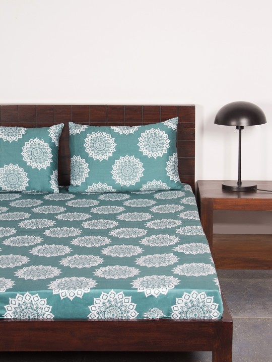 Turquoise Blue Abstract Flat 200 TC Cotton 1 Queen Bedsheet with 2 Pillow Covers
