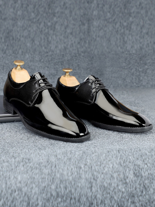 Buxton Men Leather Formal Lace-Up Derbys