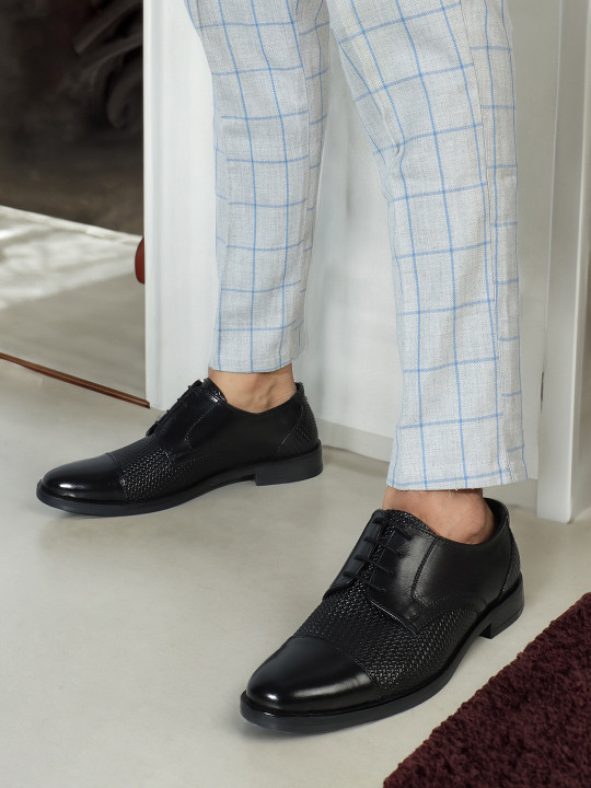 Carlton London Men Textured Derby Formal Shoes