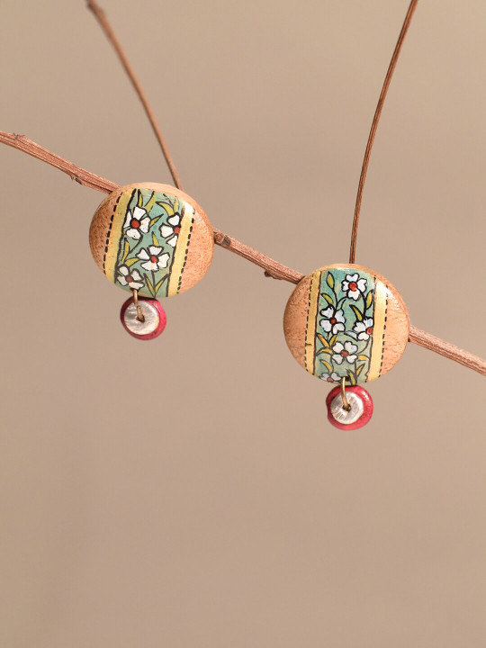AAKRITI ART CREATIONS Brass-Plated Wood Circular Drop Earrings