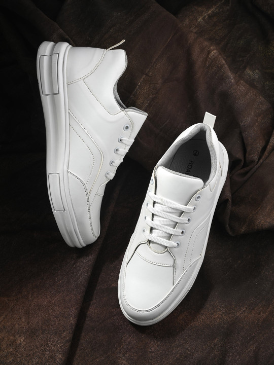 Roadster The Lifestyle Co. Men Lightweight Comfort Insole Sneakers
