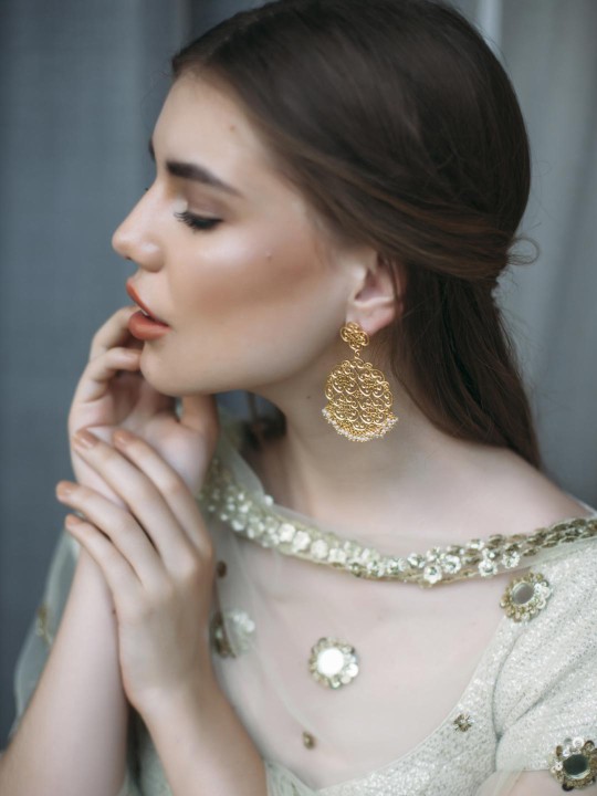 Gold-Toned & Off-White Circular Handcrafted Jhumkas