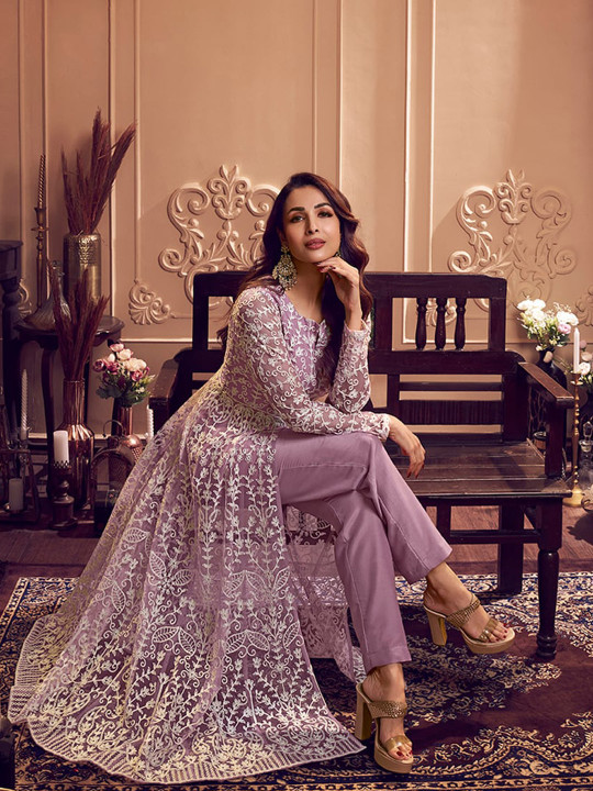 Inddus Alina Cut Floral Embroidered Keyhole Neck Long Sleeve High Slit Thread Work Kurta Set