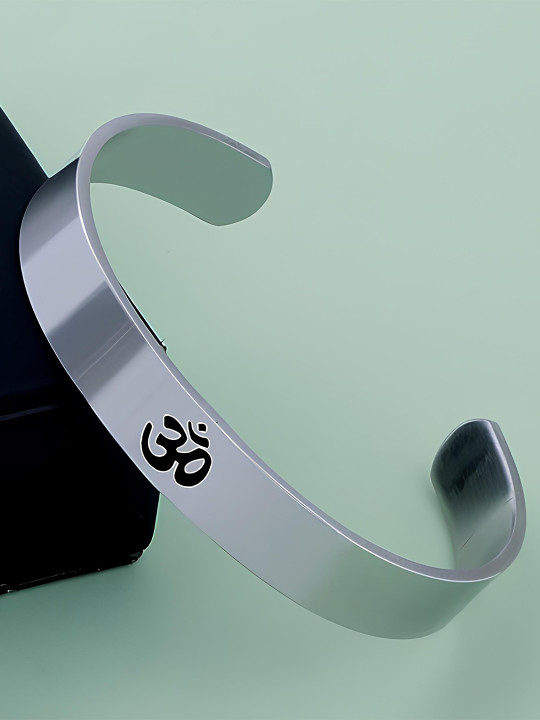 KARISHMA KREATIONS Unisex Stainless Steel Silver-Plated Cuff Bracelet