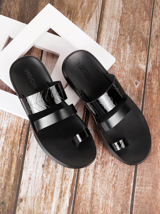 Mochi Men Textured Leather Comfort Sandals
