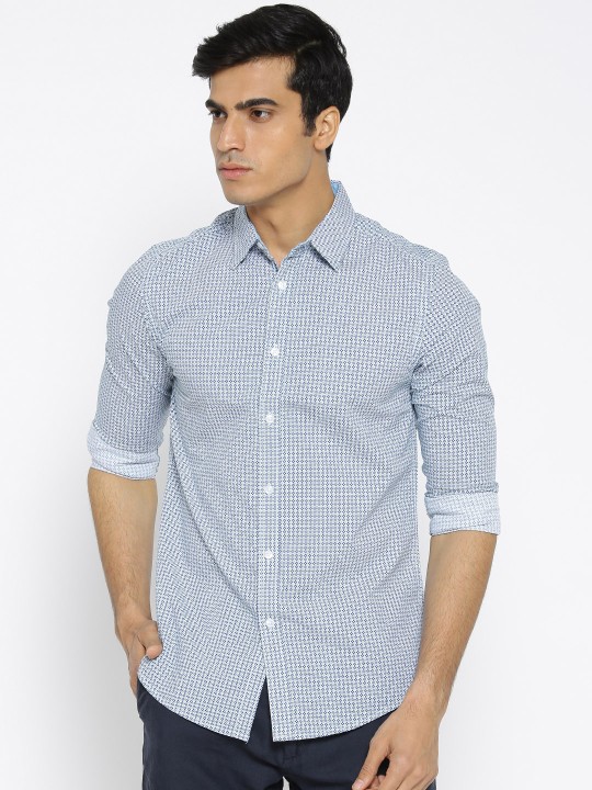 Men White & Blue Regular Fit Printed Casual Shirt 40