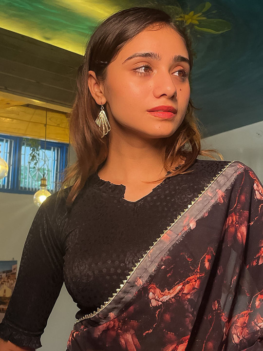 Bindigasm's Advi Self Designed Ruffled Stretchable Slip On Saree Blouse