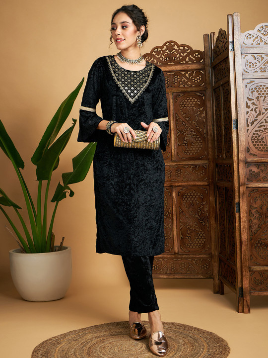 Shae by SASSAFRAS Ethnic Motifs Embroidered Thread Work Bell Sleeves Velvet Kurta