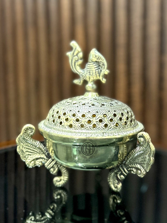 DSH Crafting Your Curiosity Brass Easy to Clean Durga Puja Dhoop Dani