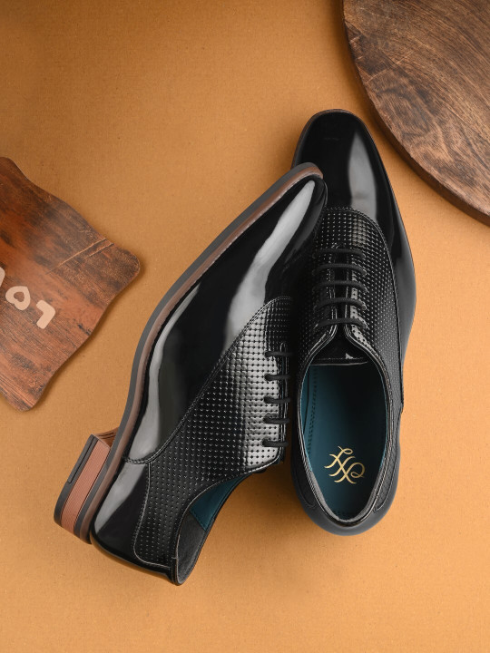 House of Pataudi Men Textured Formal Derbys