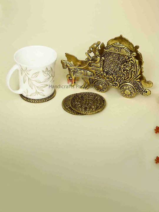 HANDICRAFTS PARADISE Gold-Toned Metal Round Coaster Set