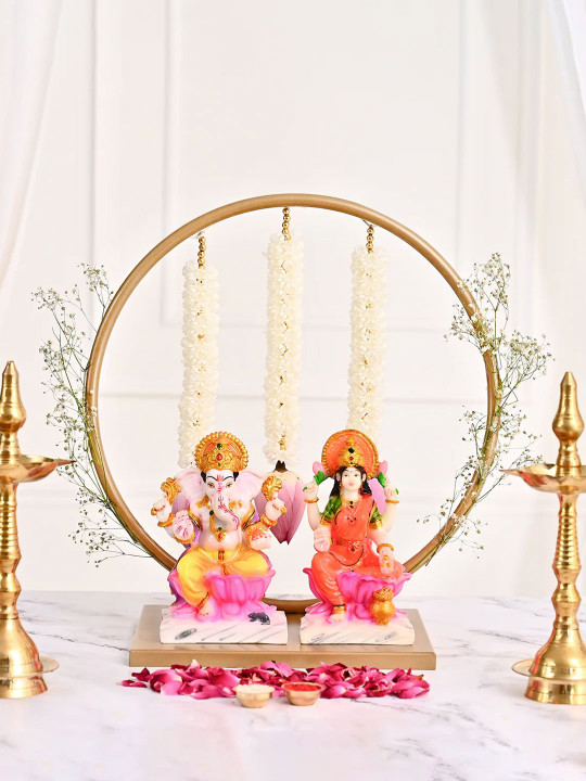 DecorTwist Gold Toned Circular Metal Organisers