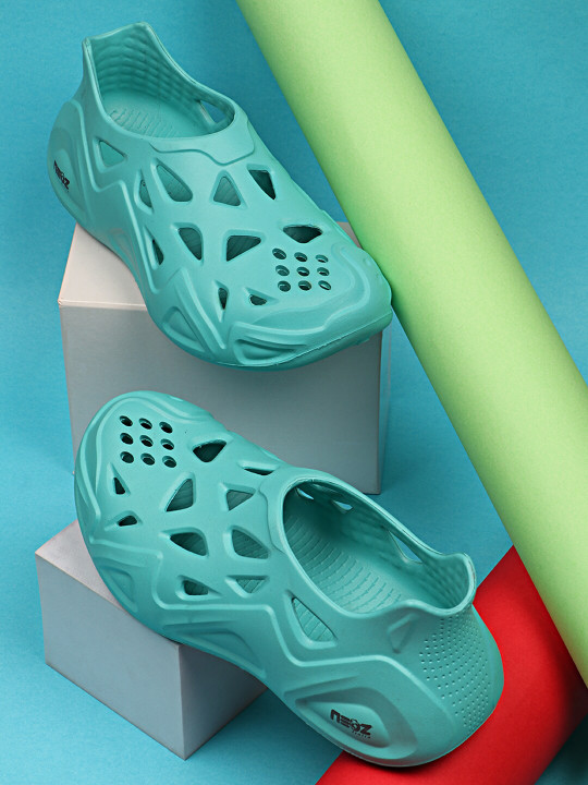 NEOZ Women Levirex Lightweight & Comfortable Grip & Bounce Less Pressure Clogs