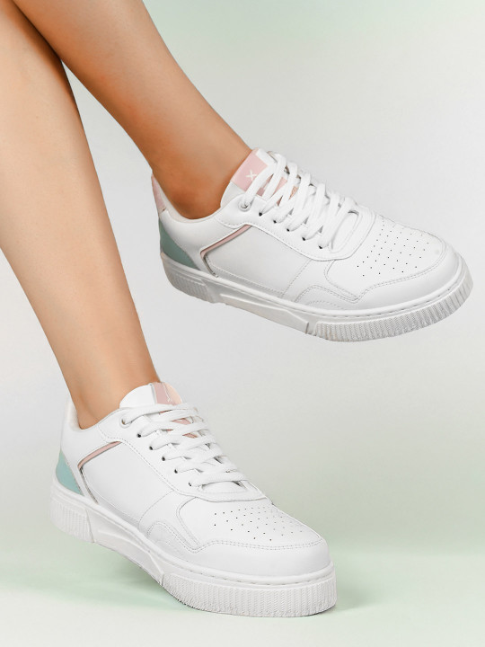 HRX by Hrithik Roshan Women Round Toe Lightweight Sneakers