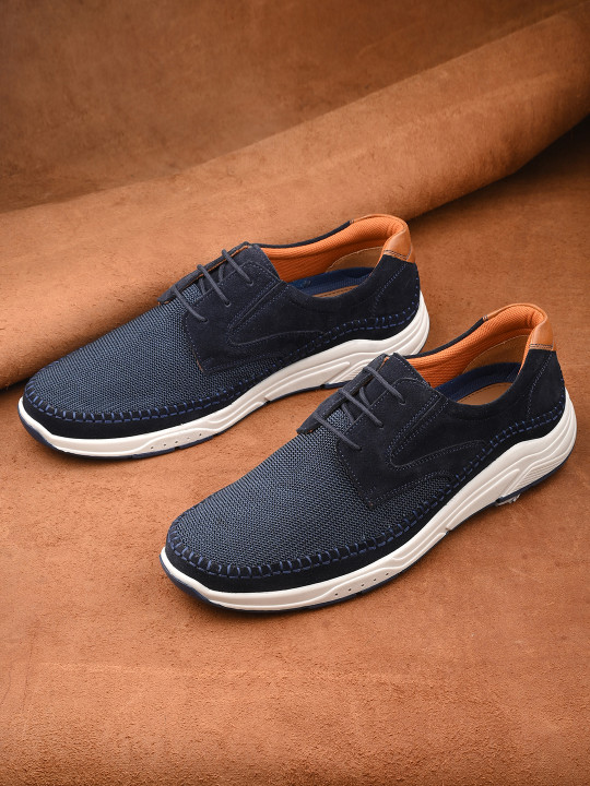 Overdrive Men Textured Round Toe Lightweight Suede Sneakers