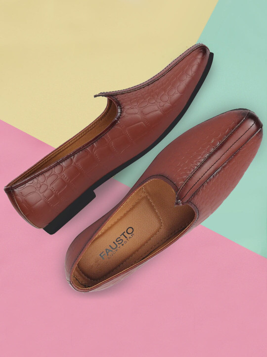 FAUSTO Men Textured Pointed Toe Lightweight Mojaris