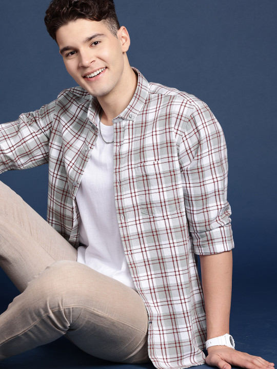 Mast & Harbour Men Standard Checked Casual Shirt