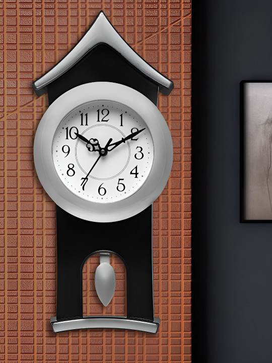 Attractionz Silver-Toned & White Textured Analogue Contemporary Wall Clock